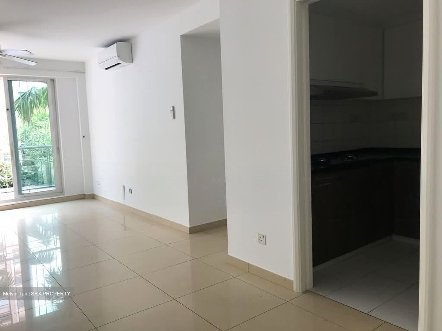 The Esparis (D18), Condominium #567014911